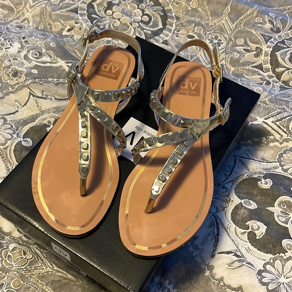 In Box Dolce Vita Rosario Light Gold Leather Sandal size 8